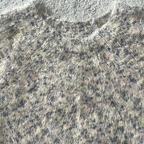 Lou & Grey Speckled Cream and Gray Sweater size Small - Picture 5 of 11